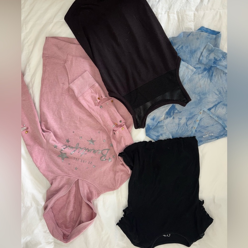 Bundle of 4 girls shirts size 7/8
